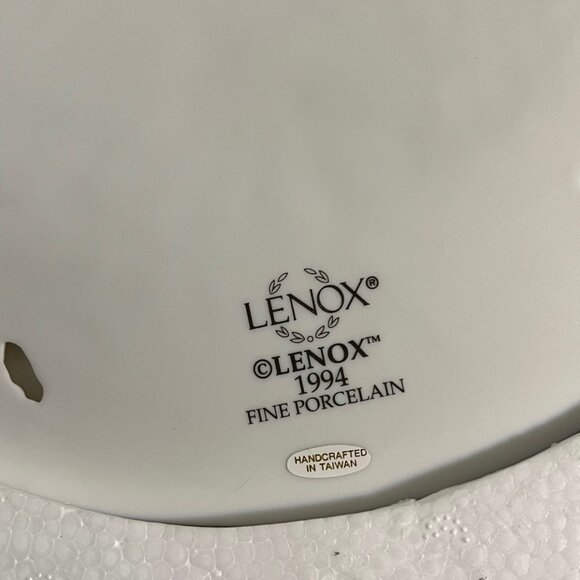 Lenox Collections - The Heralding Angels - Porcelain Plate with 24k Gold - Picture 8 of 10